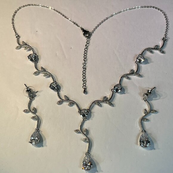 Necklace and Earring Zirconia Silver Art Party Formal Wedding Jewelry set - Picture 2 of 5